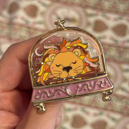 Luna Lion | Dome series | Enamel Pin