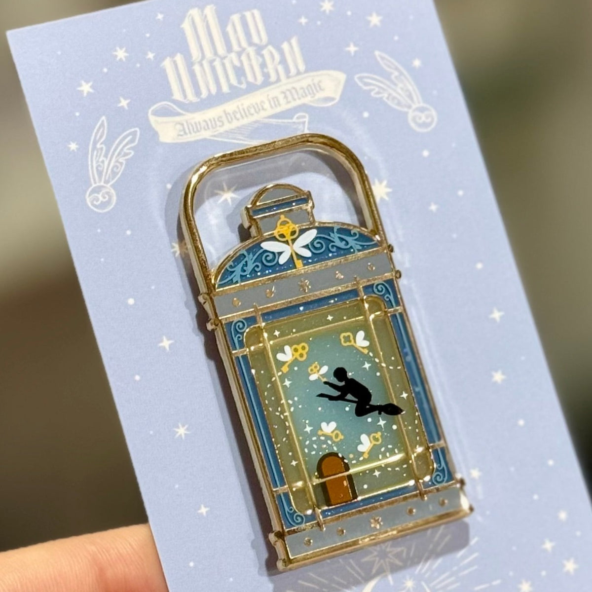 [PCE] Pin Club Exclusive | Flying Key Room lantern – Mad Unicorn Studios