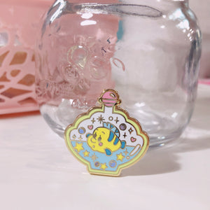 Flounder glass bottle | Fantasy Pin