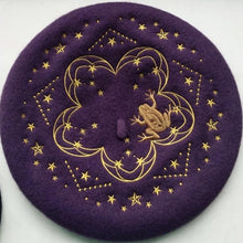 Load image into Gallery viewer, Frog Beret (Navy/ Purple)